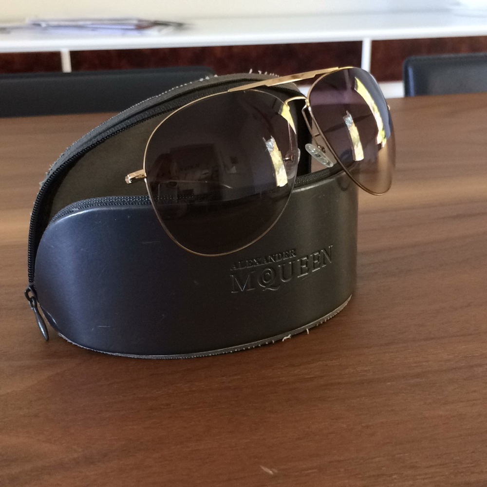 Alexander McQueen aviators